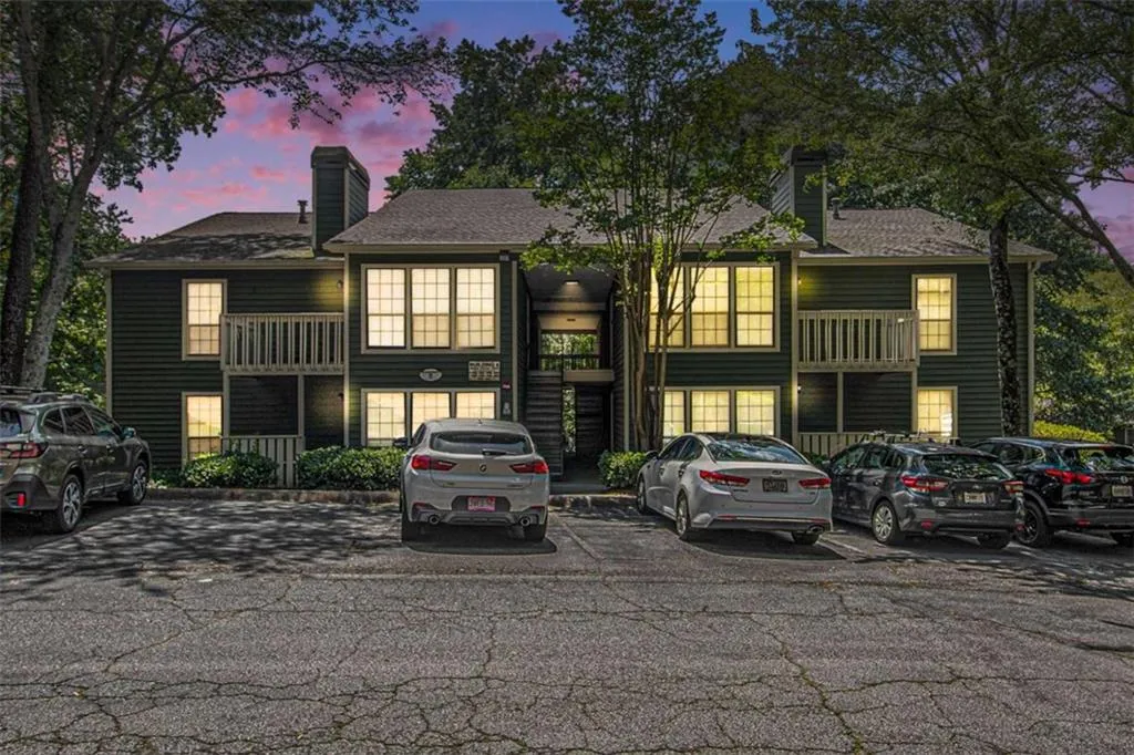 4556 Vinings Central Trace Se Unit 67, Atlanta, Georgia 30339, 1 Bedroom Bedrooms, ,1 BathroomBathrooms,Residential,For Sale,4556 Vinings Central Trace Se Unit 67,7610412
