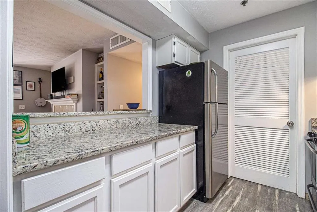 4556 Vinings Central Trace Se Unit 67, Atlanta, Georgia 30339, 1 Bedroom Bedrooms, ,1 BathroomBathrooms,Residential,For Sale,4556 Vinings Central Trace Se Unit 67,7610412