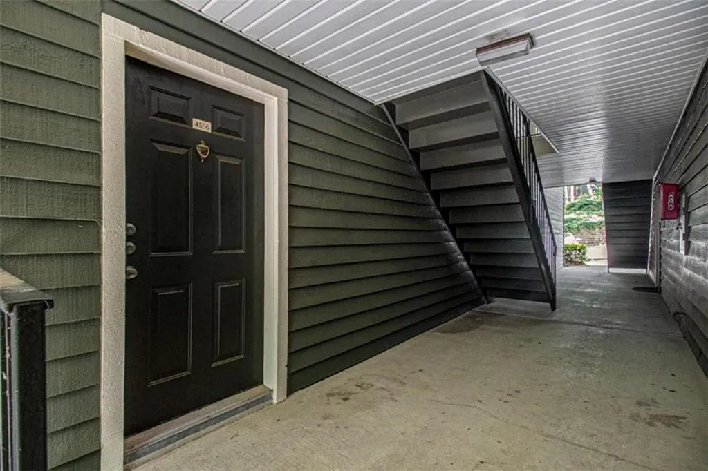 4556 Vinings Central Trace Se Unit 67, Atlanta, Georgia 30339, 1 Bedroom Bedrooms, ,1 BathroomBathrooms,Residential,For Sale,4556 Vinings Central Trace Se Unit 67,7610412