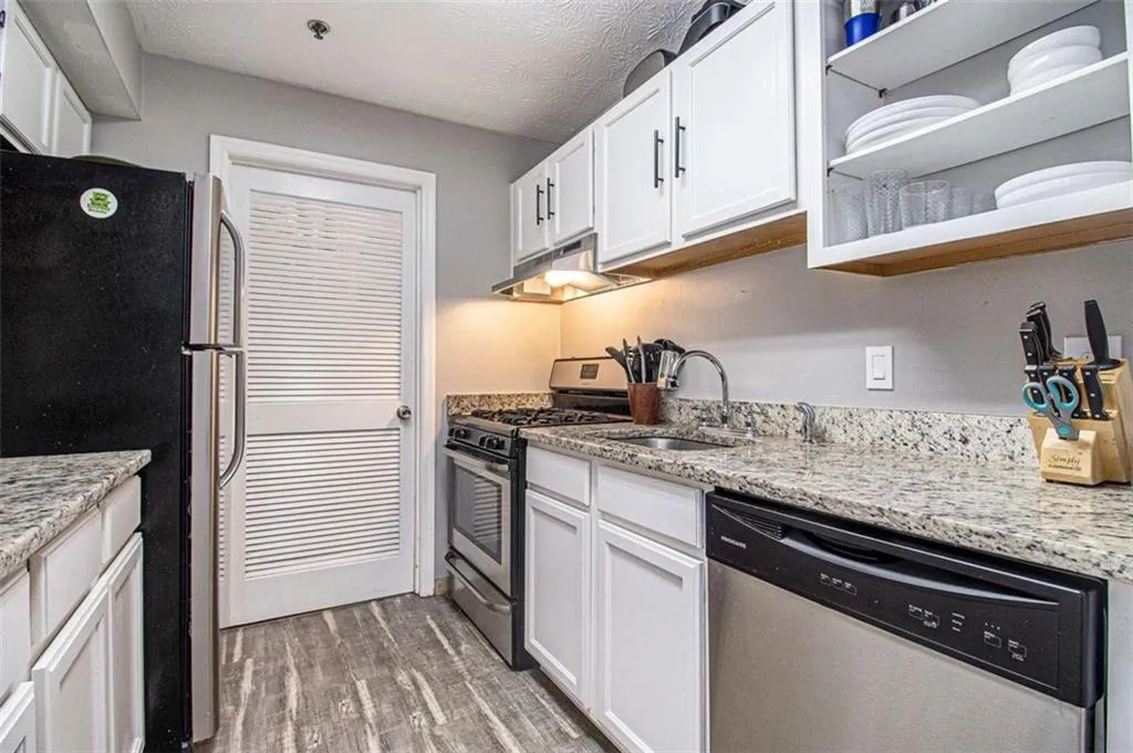 4556 Vinings Central Trace Se Unit 67, Atlanta, Georgia 30339, 1 Bedroom Bedrooms, ,1 BathroomBathrooms,Residential,For Sale,4556 Vinings Central Trace Se Unit 67,7610412