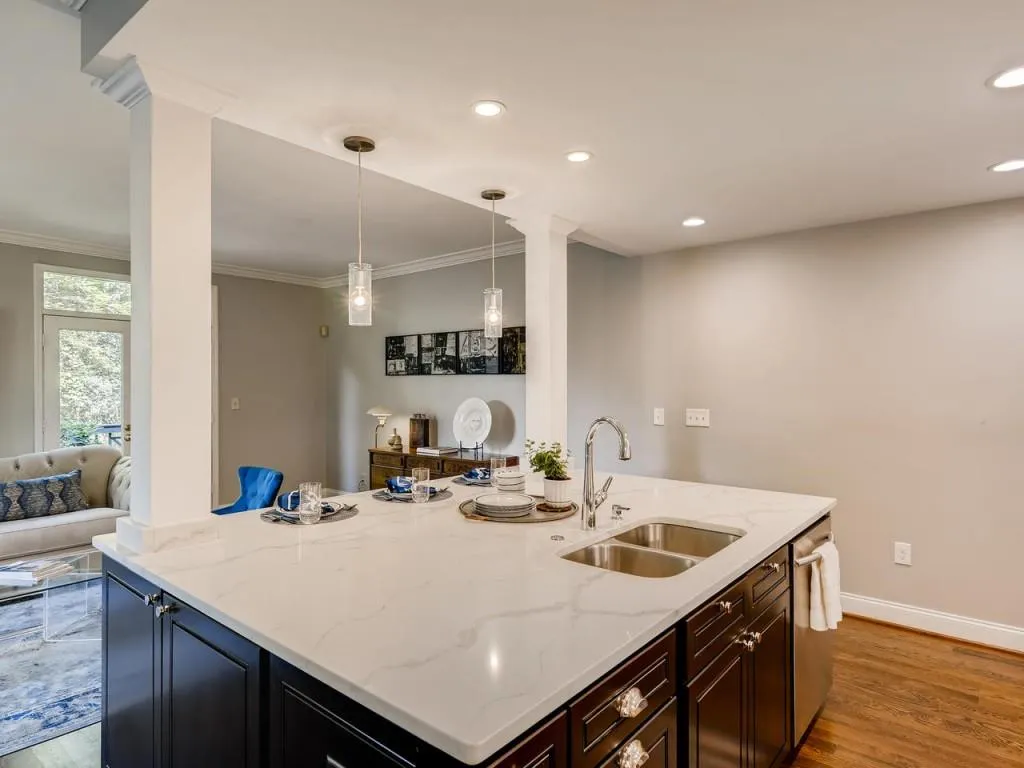71 Willow Glen Ne Unit 71, Atlanta, Georgia 30342, 4 Bedrooms Bedrooms, ,4 BathroomsBathrooms,Residential,Sold,71 Willow Glen Ne Unit 71,6599513