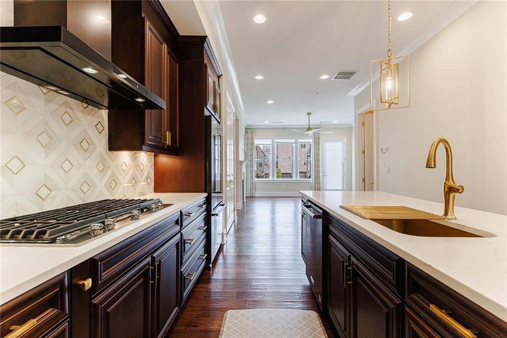 6644 Cadence Boulevard, Sandy Springs, Georgia 30328, 4 Bedrooms Bedrooms, ,4 BathroomsBathrooms,Residential,Sold,6644 Cadence Boulevard,7319998