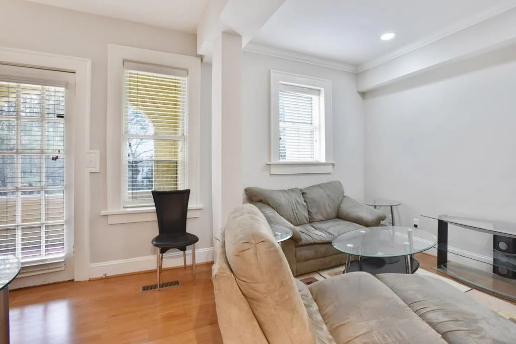 2855 Peachtree Road Ne Unit 114, Atlanta, Georgia 30305, 2 Bedrooms Bedrooms, ,2 BathroomsBathrooms,Residential,Sold,2855 Peachtree Road Ne Unit 114,5950157
