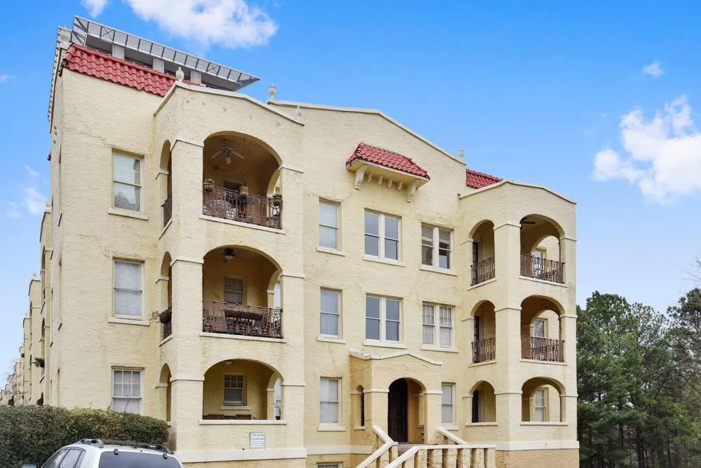2855 Peachtree Road Ne Unit 114, Atlanta, Georgia 30305, 2 Bedrooms Bedrooms, ,2 BathroomsBathrooms,Residential,Sold,2855 Peachtree Road Ne Unit 114,5950157