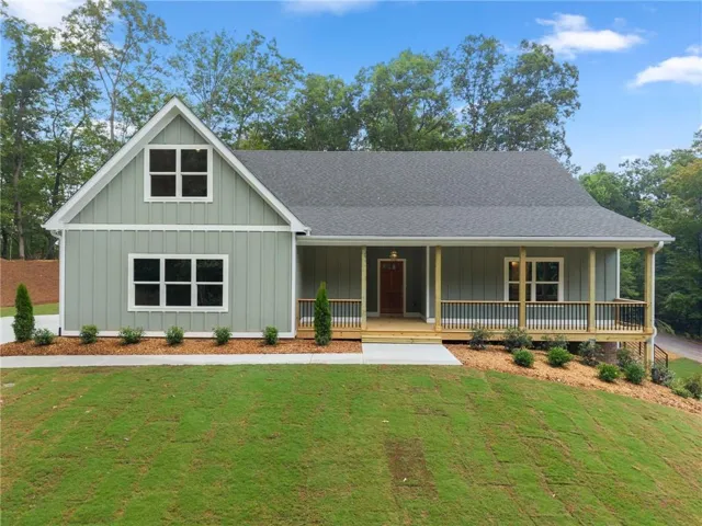 Welcome To 212 Planters Creek Drive!