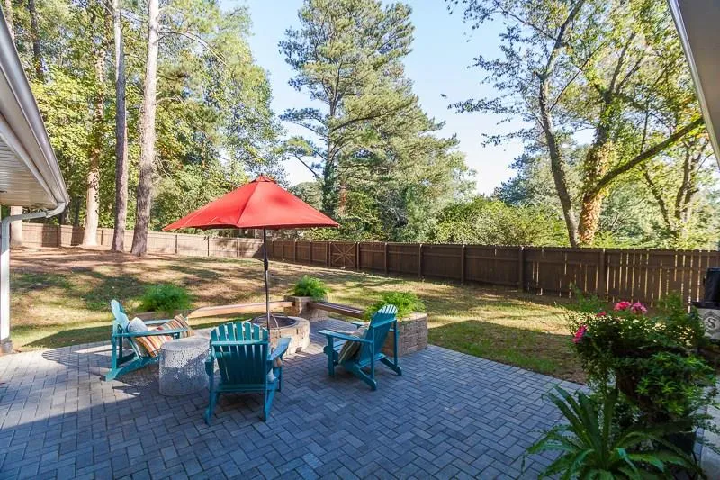 450 Windsor Parkway, Atlanta, Georgia 30342, 4 Bedrooms Bedrooms, ,3 BathroomsBathrooms,Residential,Sold,450 Windsor Parkway,5763563