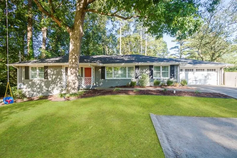 450 Windsor Parkway, Atlanta, Georgia 30342, 4 Bedrooms Bedrooms, ,3 BathroomsBathrooms,Residential,Sold,450 Windsor Parkway,5763563