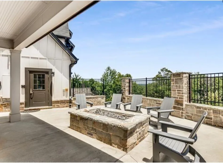2676 Caruso Way, Atlanta, Georgia 30339, 3 Bedrooms Bedrooms, ,3 BathroomsBathrooms,Residential,For Sale,2676 Caruso Way,7641575