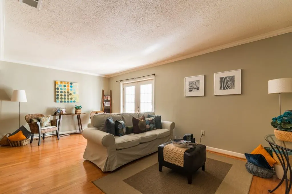 6900 Roswell Road Unit Q19, Sandy Springs, Georgia 30328, 2 Bedrooms Bedrooms, ,2 BathroomsBathrooms,Residential,Sold,6900 Roswell Road Unit Q19,5739364