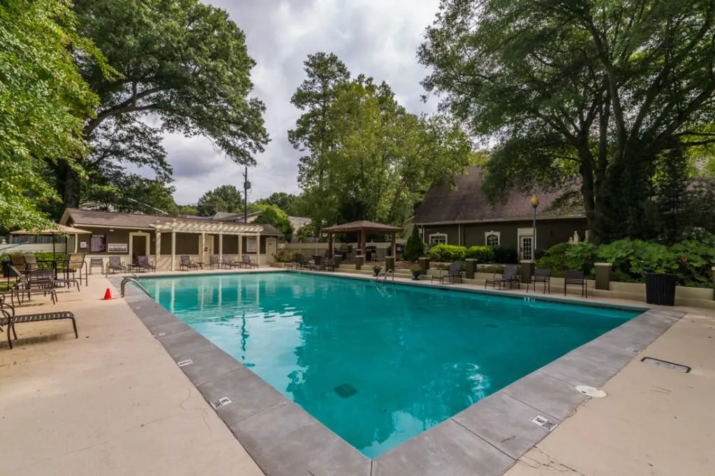 6900 Roswell Road Unit Q19, Sandy Springs, Georgia 30328, 2 Bedrooms Bedrooms, ,2 BathroomsBathrooms,Residential,Sold,6900 Roswell Road Unit Q19,5739364