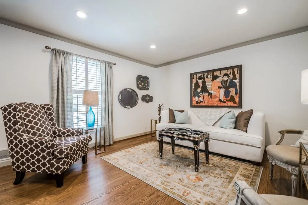 221 Hillswick Court, Atlanta, Georgia 30328, 4 Bedrooms Bedrooms, ,3 BathroomsBathrooms,Residential,Sold,221 Hillswick Court,5914256