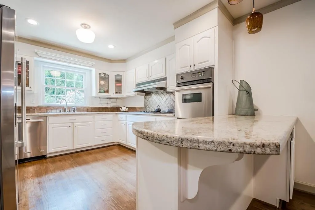 221 Hillswick Court, Atlanta, Georgia 30328, 4 Bedrooms Bedrooms, ,3 BathroomsBathrooms,Residential,Sold,221 Hillswick Court,5914256