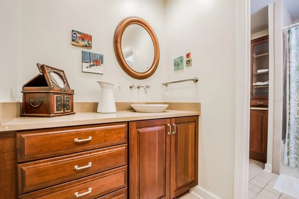 221 Hillswick Court, Atlanta, Georgia 30328, 4 Bedrooms Bedrooms, ,3 BathroomsBathrooms,Residential,Sold,221 Hillswick Court,5914256