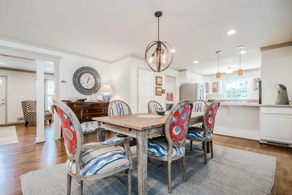 221 Hillswick Court, Atlanta, Georgia 30328, 4 Bedrooms Bedrooms, ,3 BathroomsBathrooms,Residential,Sold,221 Hillswick Court,5914256