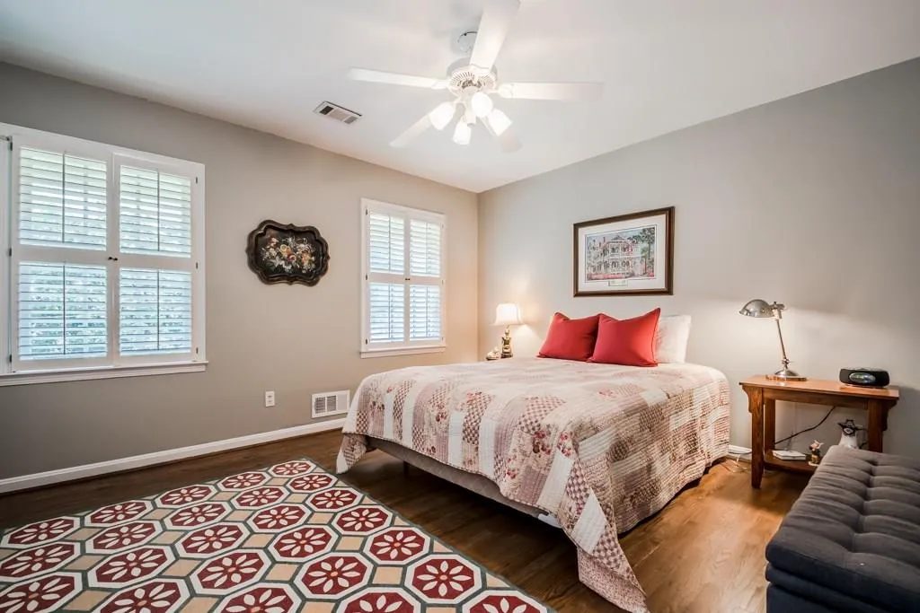 221 Hillswick Court, Atlanta, Georgia 30328, 4 Bedrooms Bedrooms, ,3 BathroomsBathrooms,Residential,Sold,221 Hillswick Court,5914256
