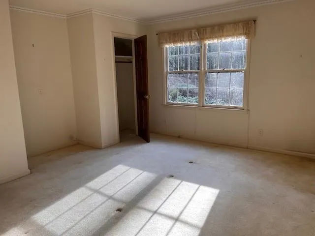 1st Floor Guest Room!