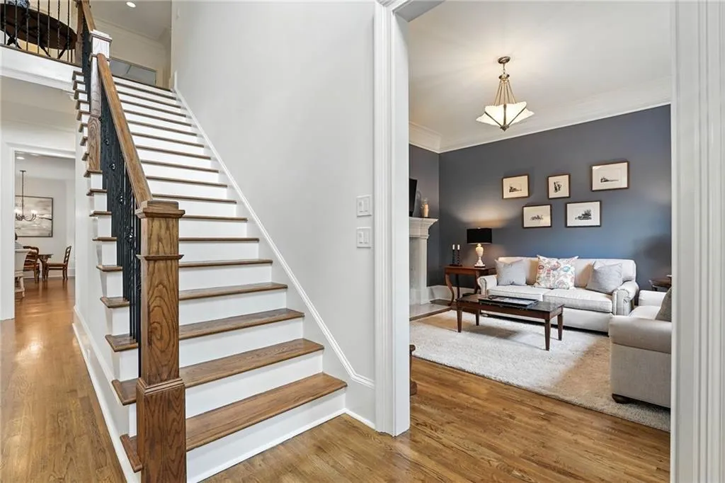 120 W Belle Isle Road, Atlanta, Georgia 30342, 5 Bedrooms Bedrooms, ,4 BathroomsBathrooms,Residential,For Sale,120 W Belle Isle Road,7634079