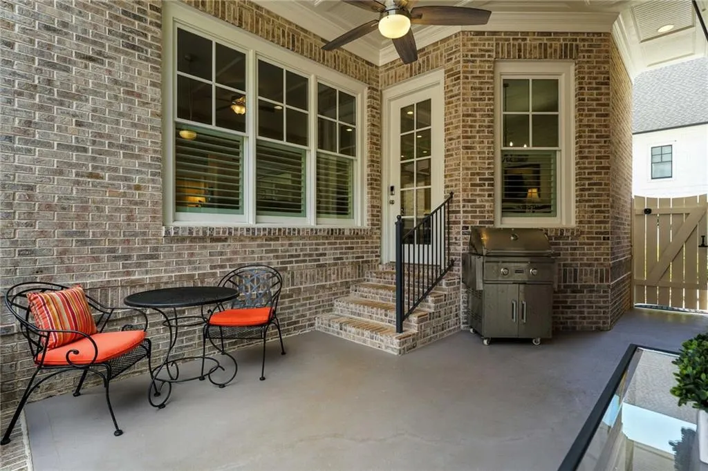 120 W Belle Isle Road, Atlanta, Georgia 30342, 5 Bedrooms Bedrooms, ,4 BathroomsBathrooms,Residential,For Sale,120 W Belle Isle Road,7634079
