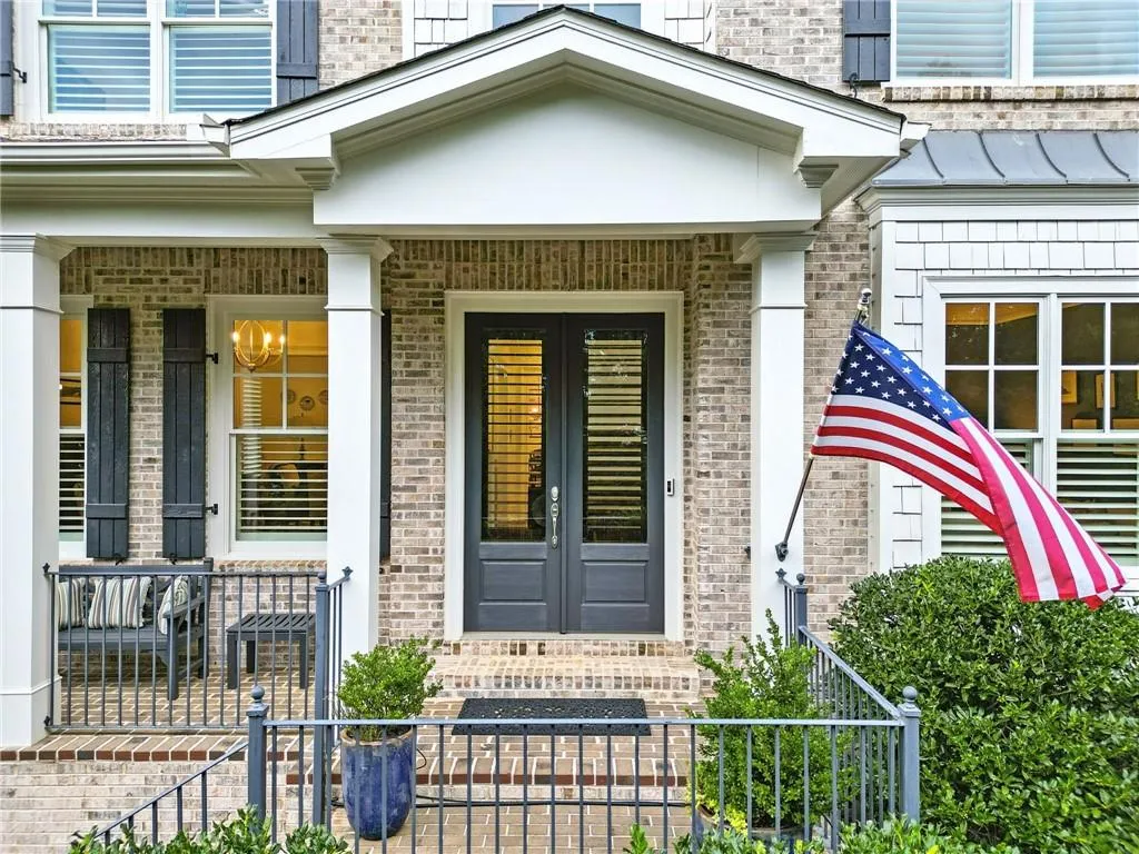 120 W Belle Isle Road, Atlanta, Georgia 30342, 5 Bedrooms Bedrooms, ,4 BathroomsBathrooms,Residential,For Sale,120 W Belle Isle Road,7634079