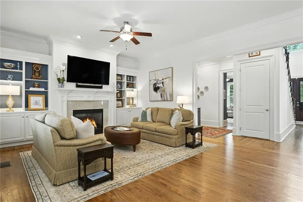 120 W Belle Isle Road, Atlanta, Georgia 30342, 5 Bedrooms Bedrooms, ,4 BathroomsBathrooms,Residential,For Sale,120 W Belle Isle Road,7634079