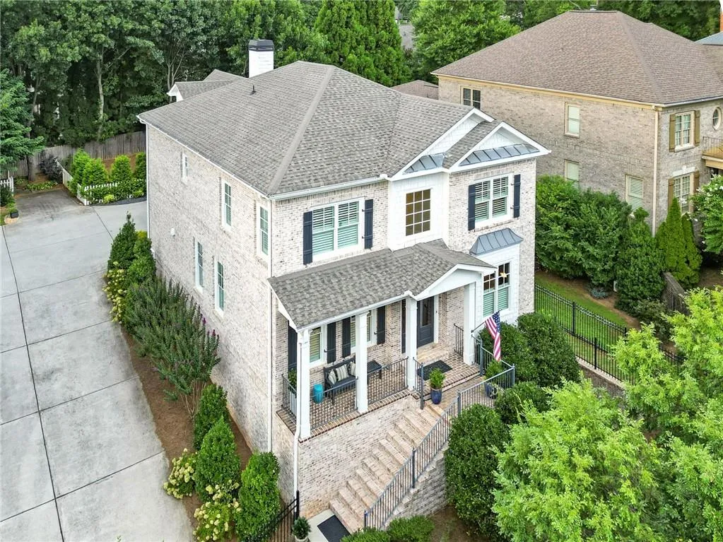 120 W Belle Isle Road, Atlanta, Georgia 30342, 5 Bedrooms Bedrooms, ,4 BathroomsBathrooms,Residential,For Sale,120 W Belle Isle Road,7634079