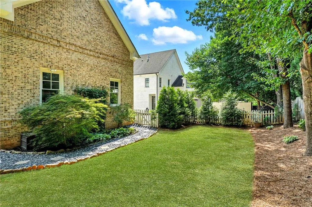 120 W Belle Isle Road, Atlanta, Georgia 30342, 5 Bedrooms Bedrooms, ,4 BathroomsBathrooms,Residential,For Sale,120 W Belle Isle Road,7634079