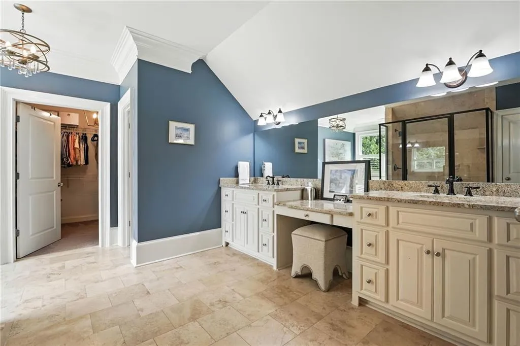 120 W Belle Isle Road, Atlanta, Georgia 30342, 5 Bedrooms Bedrooms, ,4 BathroomsBathrooms,Residential,For Sale,120 W Belle Isle Road,7634079