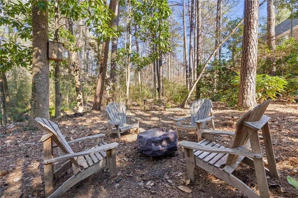 160 Wing Mill Road, Sandy Springs, Georgia 30350, 4 Bedrooms Bedrooms, ,3 BathroomsBathrooms,Residential,Sold,160 Wing Mill Road,7533446
