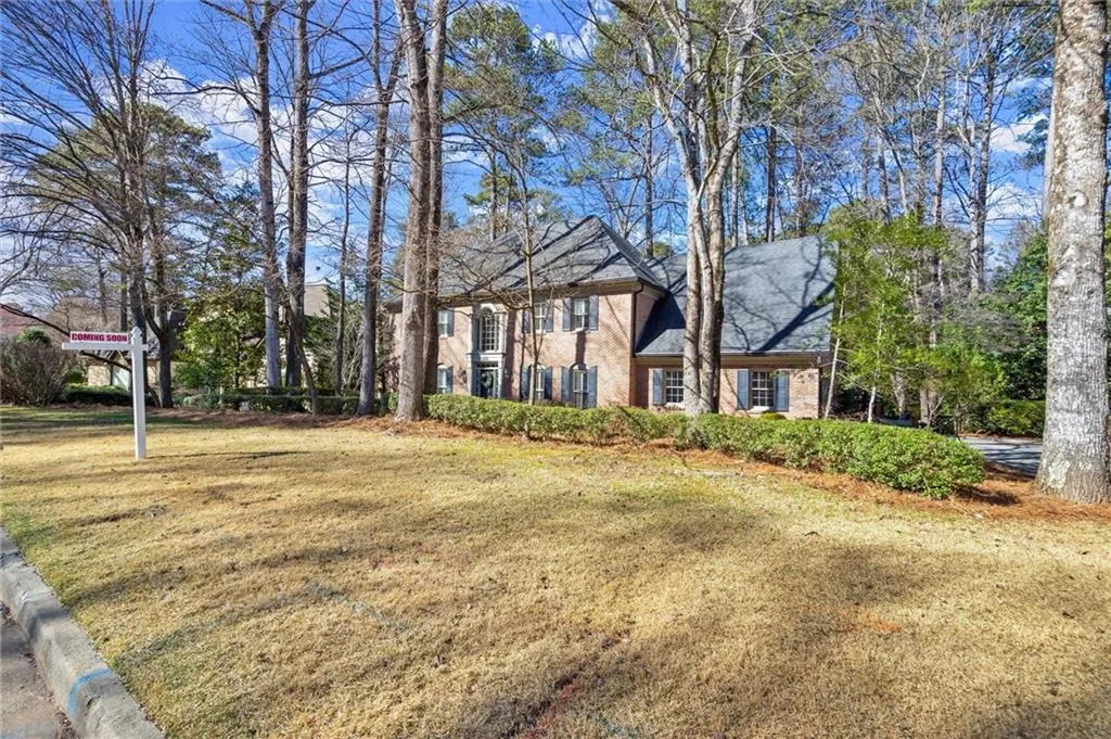 160 Wing Mill Road, Sandy Springs, Georgia 30350, 4 Bedrooms Bedrooms, ,3 BathroomsBathrooms,Residential,Sold,160 Wing Mill Road,7533446