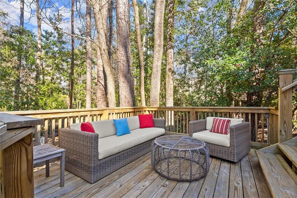 160 Wing Mill Road, Sandy Springs, Georgia 30350, 4 Bedrooms Bedrooms, ,3 BathroomsBathrooms,Residential,Sold,160 Wing Mill Road,7533446