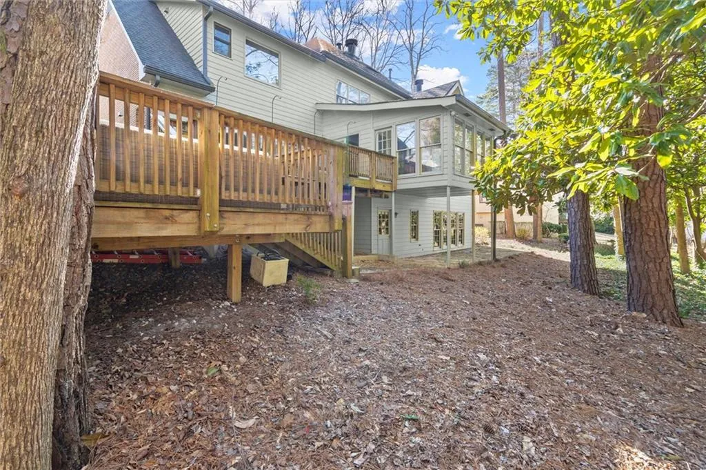 160 Wing Mill Road, Sandy Springs, Georgia 30350, 4 Bedrooms Bedrooms, ,3 BathroomsBathrooms,Residential,Sold,160 Wing Mill Road,7533446