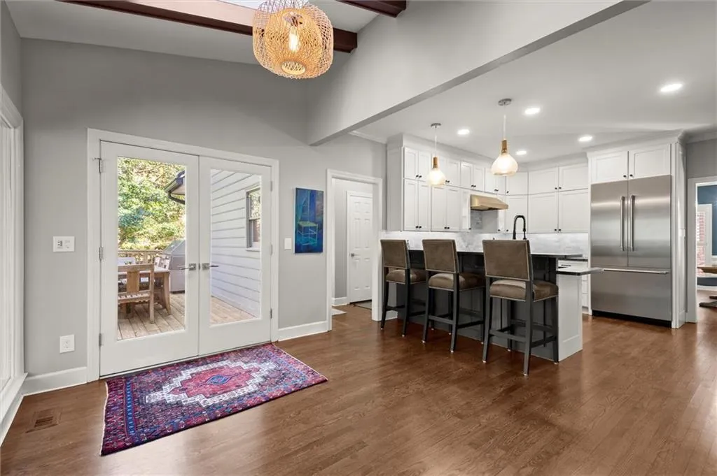 160 Wing Mill Road, Sandy Springs, Georgia 30350, 4 Bedrooms Bedrooms, ,3 BathroomsBathrooms,Residential,Sold,160 Wing Mill Road,7533446