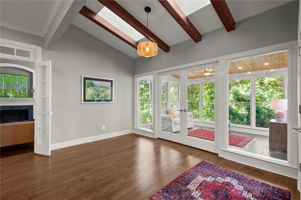 160 Wing Mill Road, Sandy Springs, Georgia 30350, 4 Bedrooms Bedrooms, ,3 BathroomsBathrooms,Residential,Sold,160 Wing Mill Road,7533446