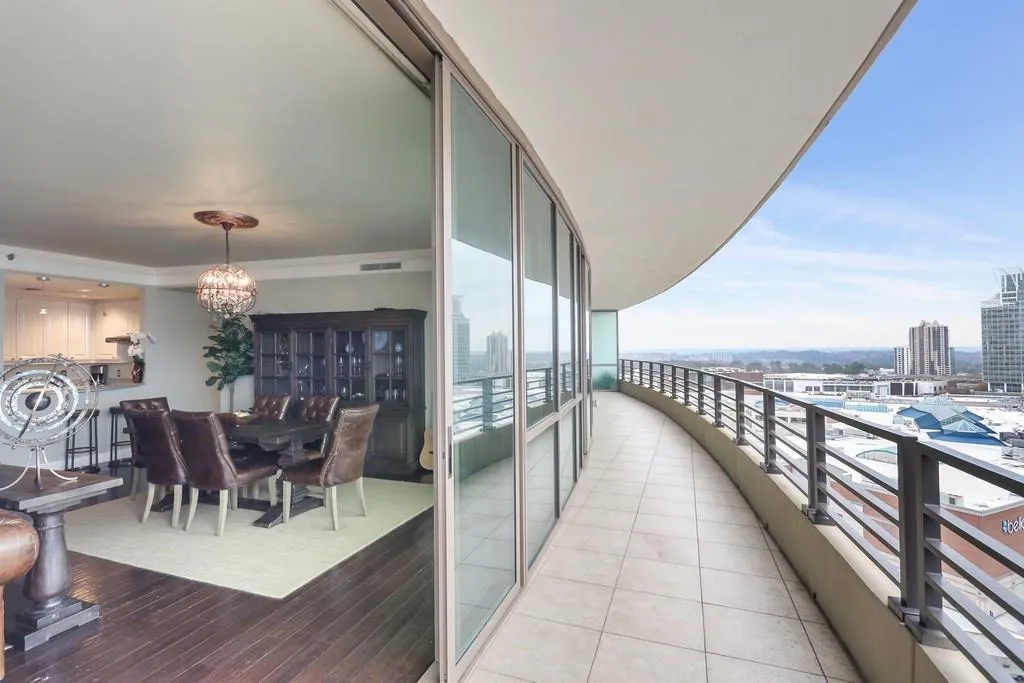 700 Park Regency Place Ne Unit 2303, Atlanta, Georgia 30326, 3 Bedrooms Bedrooms, ,3 BathroomsBathrooms,Residential,Sold,700 Park Regency Place Ne Unit 2303,5940516