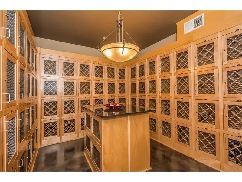 799 Hammond Drive Unit 105, Atlanta, Georgia 30328, 1 Bedroom Bedrooms, ,1 BathroomBathrooms,Residential,Sold,799 Hammond Drive Unit 105,6578007