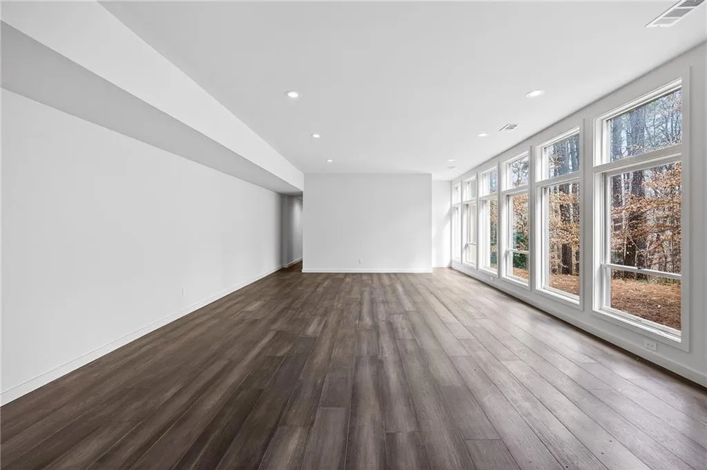 5775 Winterthur Lane Nw, Sandy Springs, Georgia 30328, 4 Bedrooms Bedrooms, ,4 BathroomsBathrooms,Residential,For Sale,5775 Winterthur Lane Nw,7720065