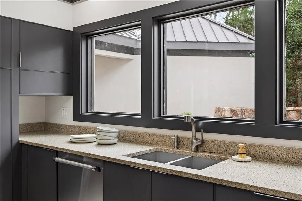 5775 Winterthur Lane Nw, Sandy Springs, Georgia 30328, 3 Bedrooms Bedrooms, ,3 BathroomsBathrooms,Residential,For Sale,5775 Winterthur Lane Nw,7720065