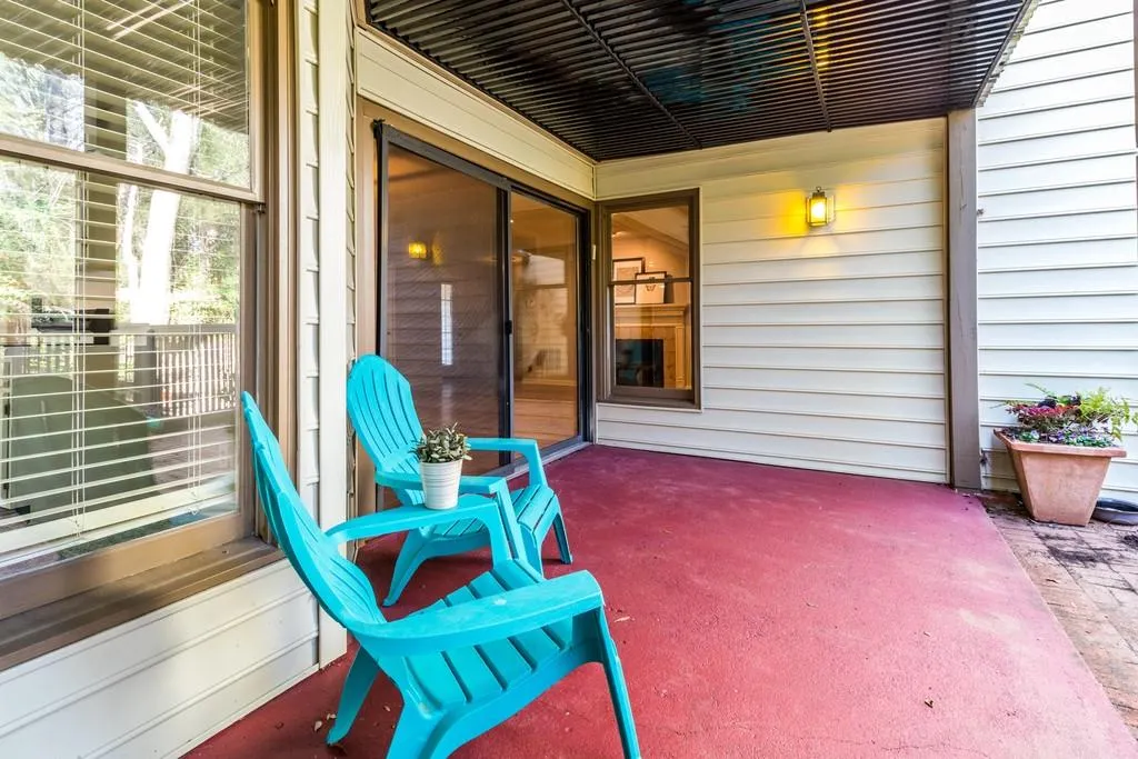 103 Garden Court, Atlanta, Georgia 30328, 3 Bedrooms Bedrooms, ,2 BathroomsBathrooms,Residential,Sold,103 Garden Court,6505982