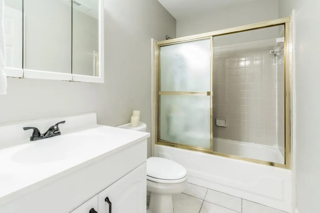 103 Garden Court, Atlanta, Georgia 30328, 3 Bedrooms Bedrooms, ,2 BathroomsBathrooms,Residential,Sold,103 Garden Court,6505982