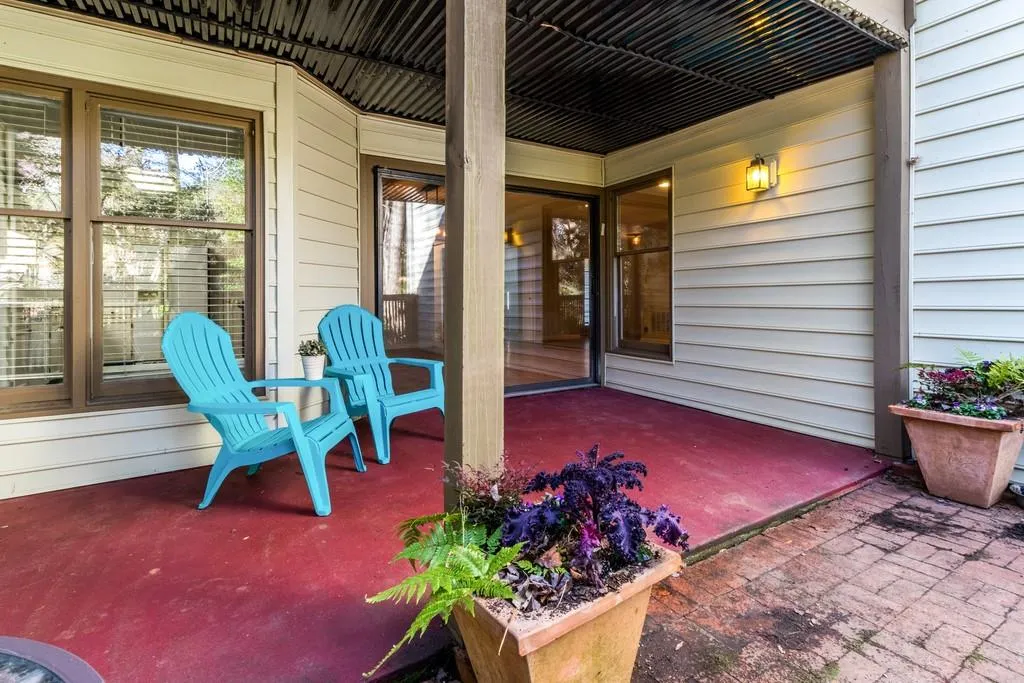 103 Garden Court, Atlanta, Georgia 30328, 3 Bedrooms Bedrooms, ,2 BathroomsBathrooms,Residential,Sold,103 Garden Court,6505982