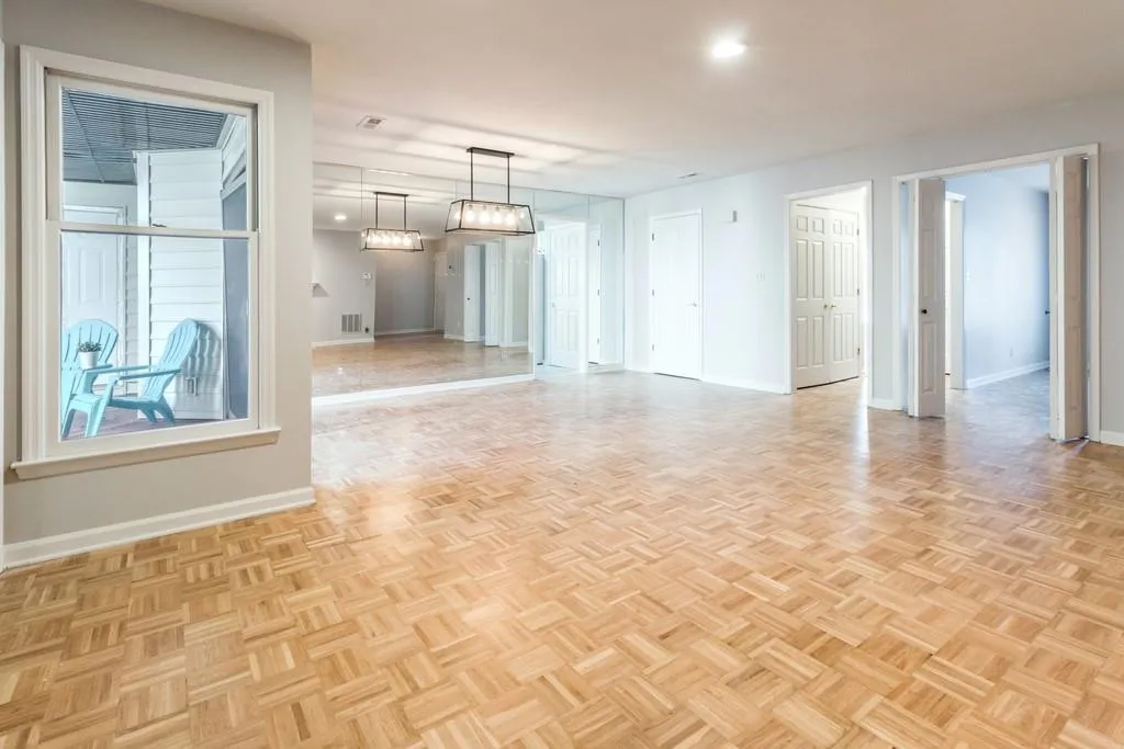 103 Garden Court, Atlanta, Georgia 30328, 3 Bedrooms Bedrooms, ,2 BathroomsBathrooms,Residential,Sold,103 Garden Court,6505982