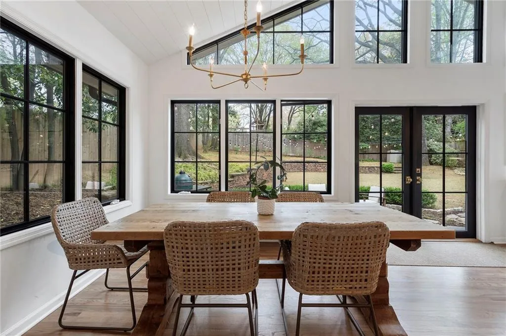 Perfect dining space overlooking the backyard.
