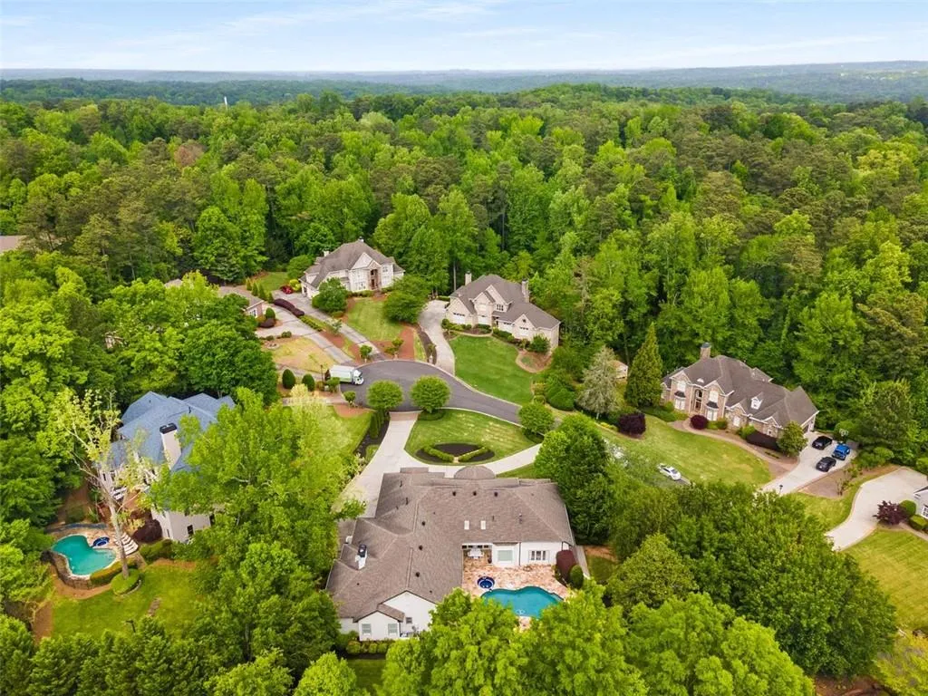100 Dunwoody Creek Court, Sandy Springs, Georgia 30350, 5 Bedrooms Bedrooms, ,7 BathroomsBathrooms,Residential,Sold,100 Dunwoody Creek Court,7438880