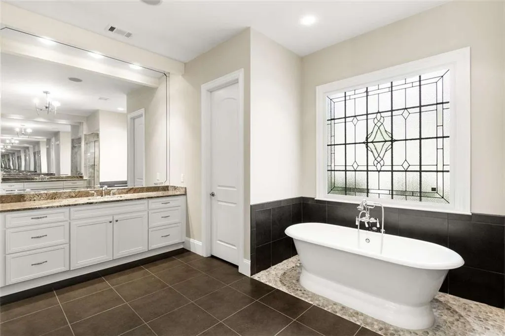 100 Dunwoody Creek Court, Sandy Springs, Georgia 30350, 5 Bedrooms Bedrooms, ,7 BathroomsBathrooms,Residential,Sold,100 Dunwoody Creek Court,7438880