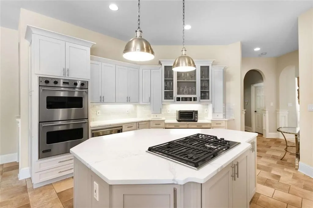 100 Dunwoody Creek Court, Sandy Springs, Georgia 30350, 5 Bedrooms Bedrooms, ,7 BathroomsBathrooms,Residential,Sold,100 Dunwoody Creek Court,7438880