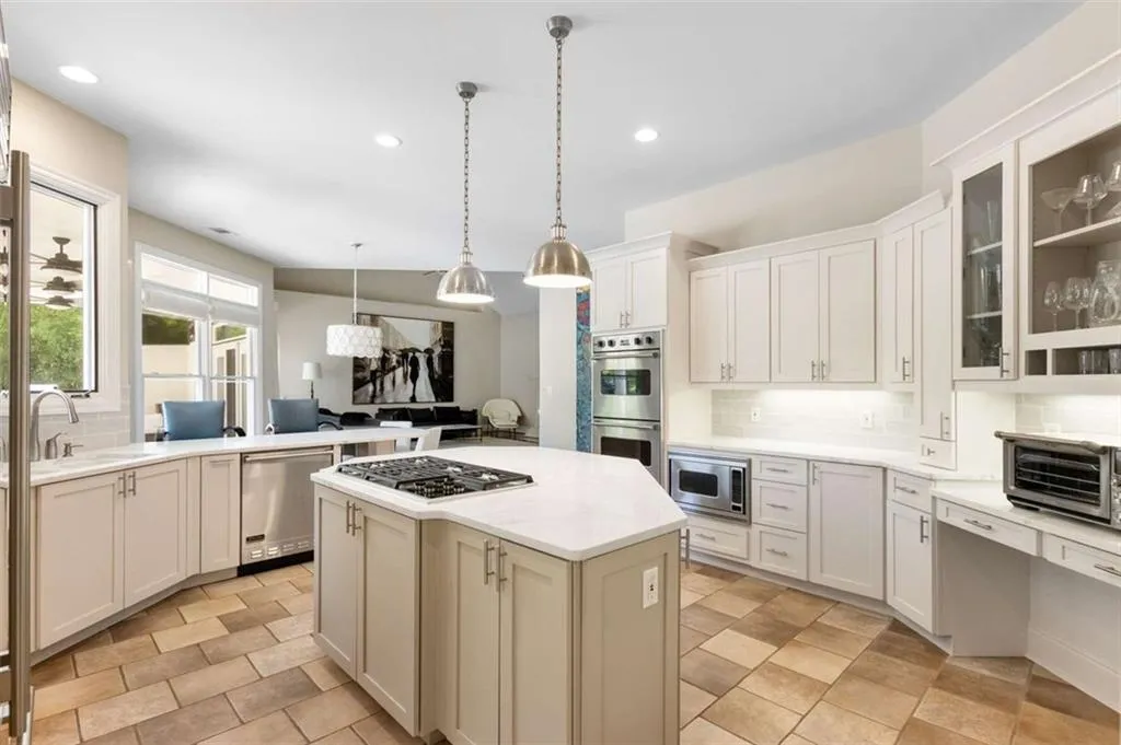 100 Dunwoody Creek Court, Sandy Springs, Georgia 30350, 5 Bedrooms Bedrooms, ,7 BathroomsBathrooms,Residential,Sold,100 Dunwoody Creek Court,7438880