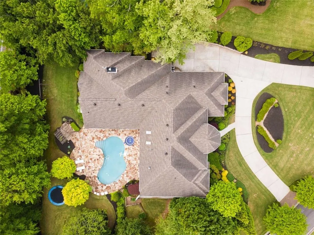 100 Dunwoody Creek Court, Sandy Springs, Georgia 30350, 5 Bedrooms Bedrooms, ,7 BathroomsBathrooms,Residential,Sold,100 Dunwoody Creek Court,7438880