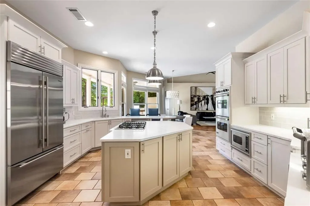 100 Dunwoody Creek Court, Sandy Springs, Georgia 30350, 5 Bedrooms Bedrooms, ,7 BathroomsBathrooms,Residential,Sold,100 Dunwoody Creek Court,7438880