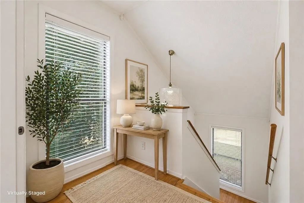1104 Woodcliff Drive, Atlanta, Georgia 30350, 2 Bedrooms Bedrooms, ,2 BathroomsBathrooms,Residential,Sold,1104 Woodcliff Drive,7760304
