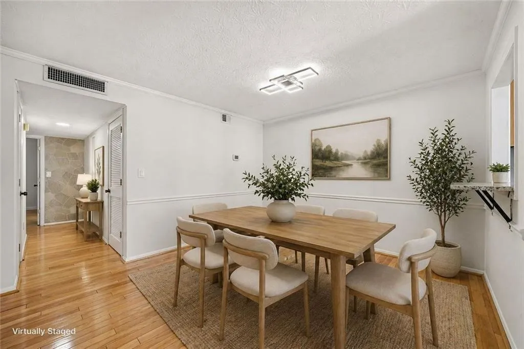 1104 Woodcliff Drive, Atlanta, Georgia 30350, 2 Bedrooms Bedrooms, ,2 BathroomsBathrooms,Residential,Sold,1104 Woodcliff Drive,7760304